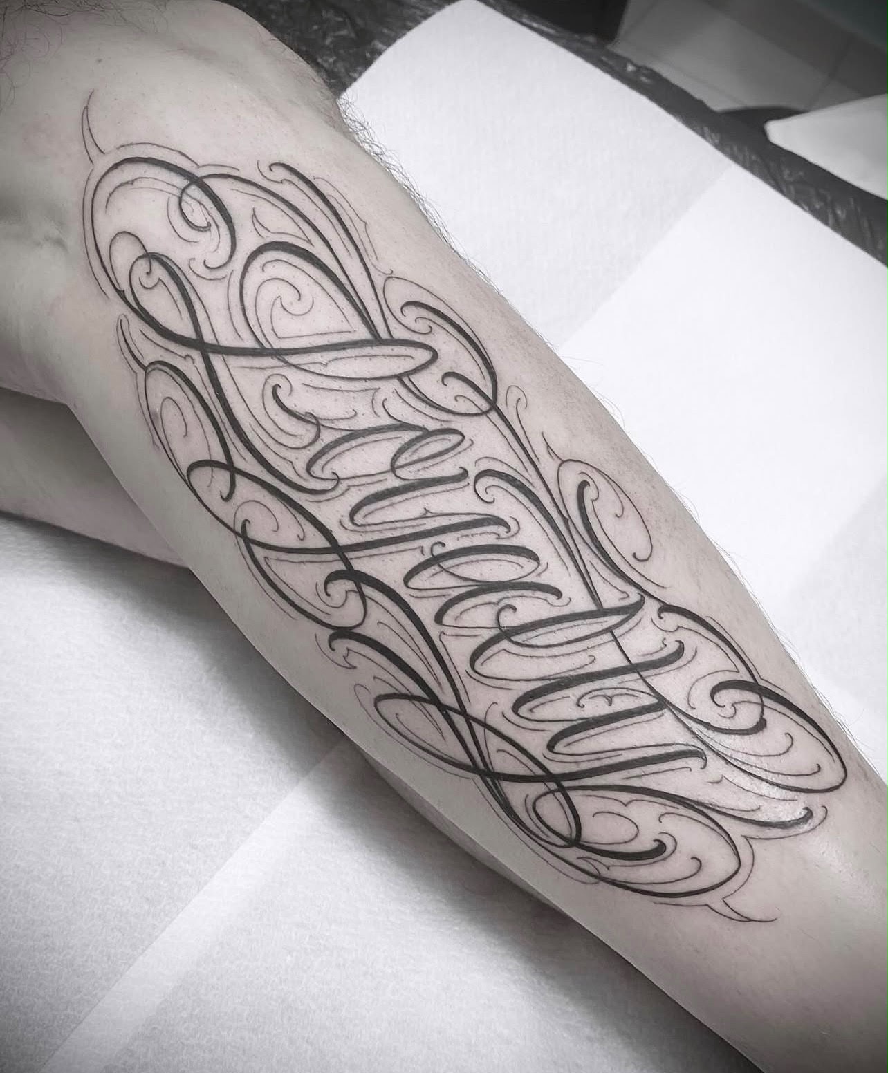 Okin - Lettering / Ornamental Script